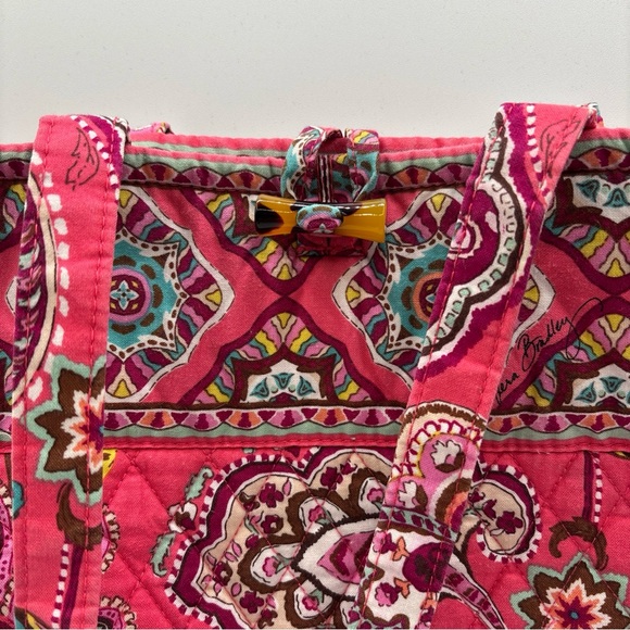 Vera Bradley Call Me Coral Medium Quilted Ret Pattern Toggle Shoulder/Tote Bag - Picture 4 of 16